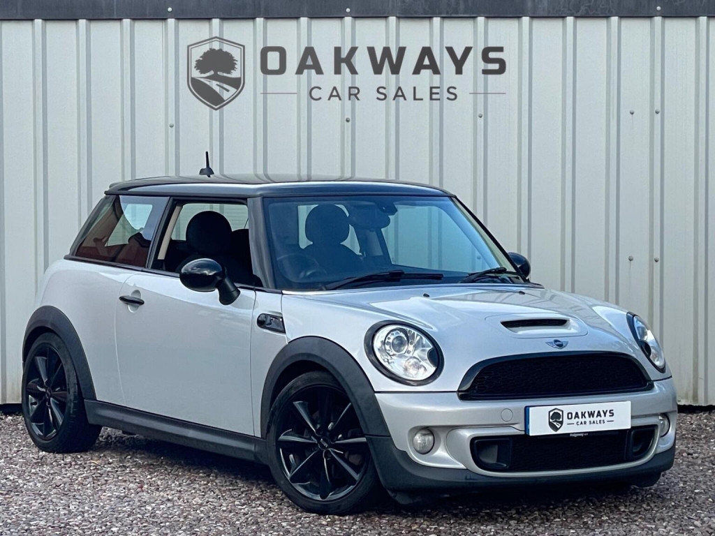 2014 MINI HATCH